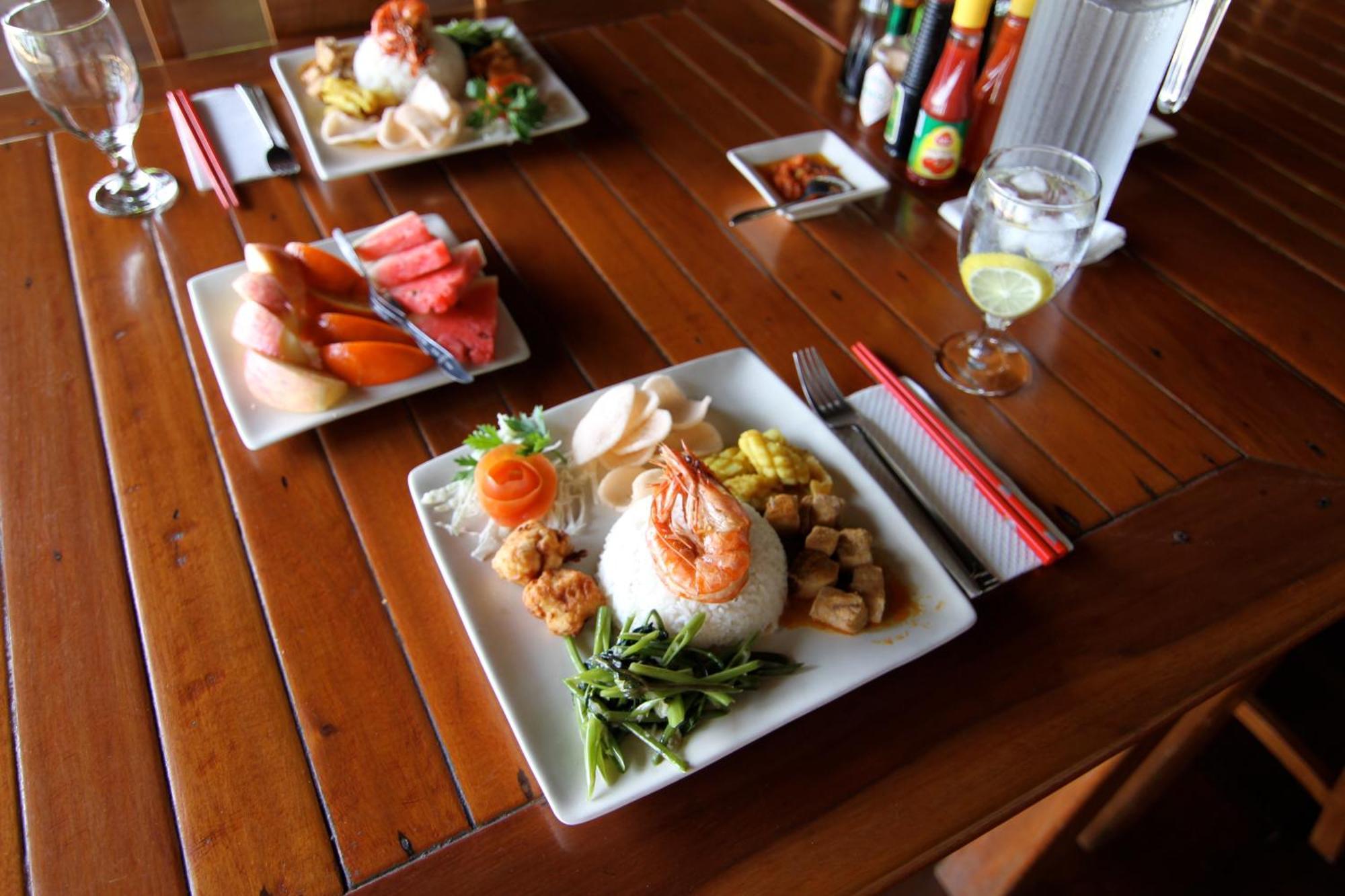 Bunaken Cha Cha Nature Resort Экстерьер фото
